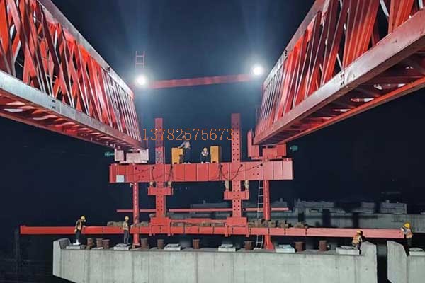 HNJQ60-360配重架桥机，广州白云跨铁项目，架设完成